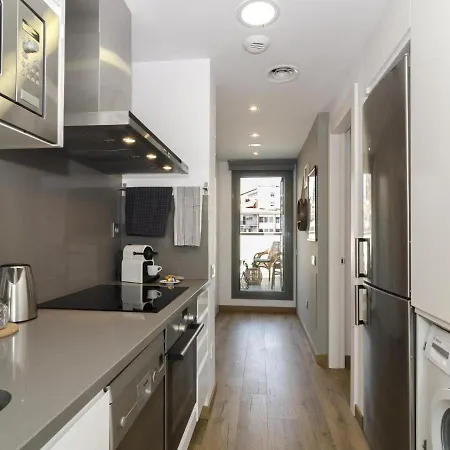 Апартаменти Spaces Sea View Oasis *