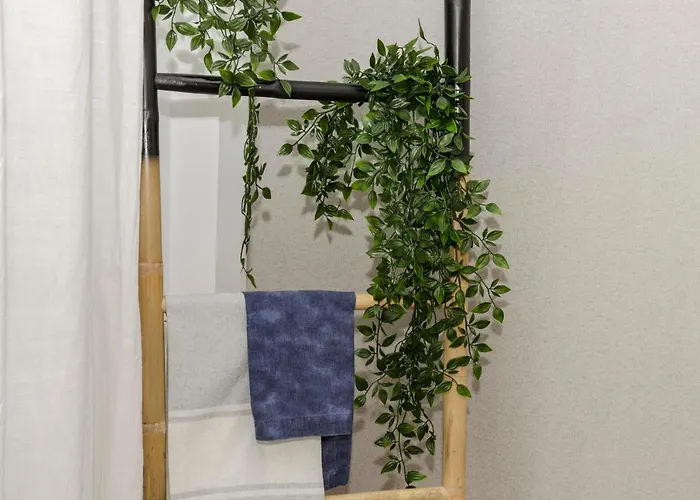 Spaces Sea View Oasis 锡切斯